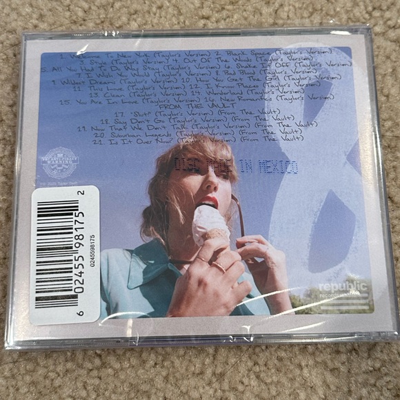 SEALED 1989 (TV) Aquamarine Green Edition Deluxe CD w/ Polaroids - Picture 3 of 5